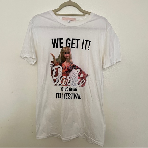 NWOT Missguided x Barbie graphic tee - Picture 5 of 6